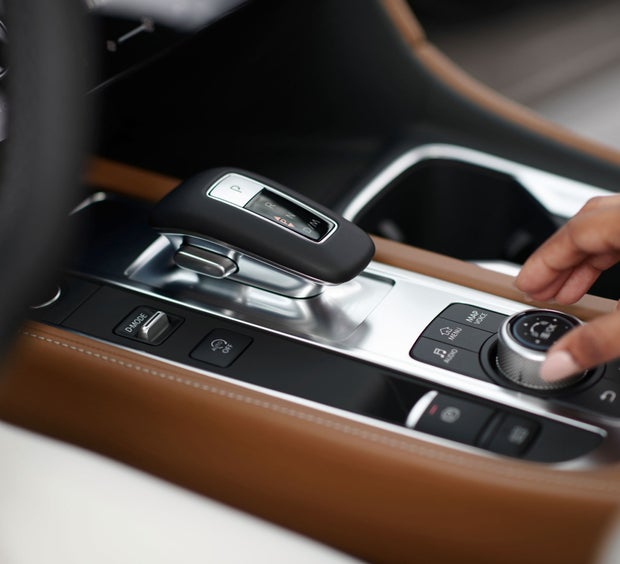 2023 INFINITI QX60 Key Features - Wireless Apple CarPlay® integration | INFINITI of Montgomery in Montgomery AL